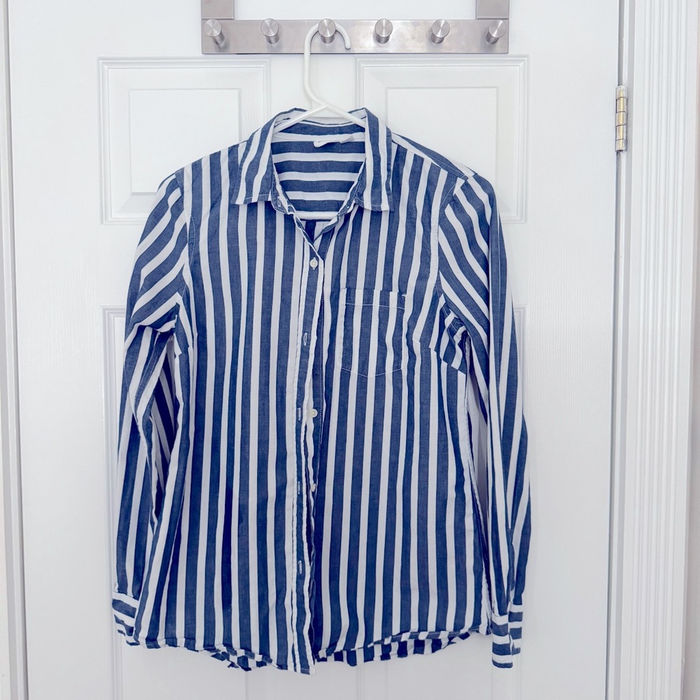 Gap Blue and White Striped Button-Up Shirt, XS